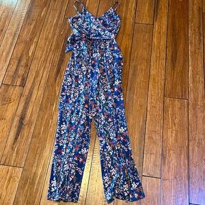 Floral jumpsuit Small Kaileigh brand